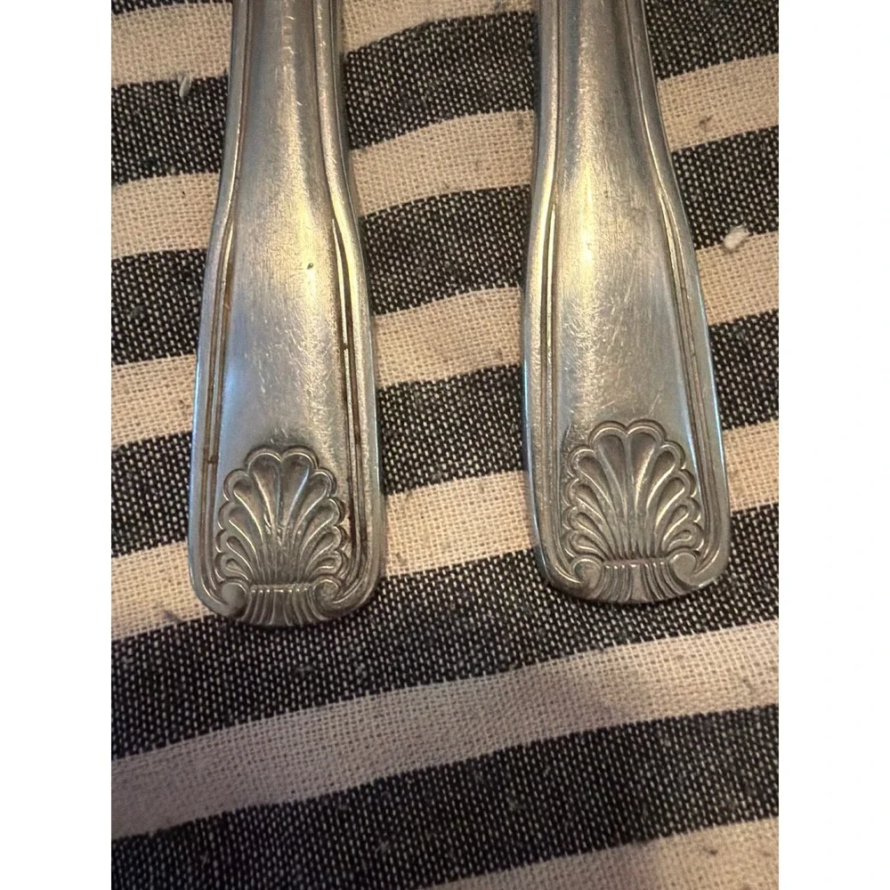 Walco Stainless Korea Shell Pattern Dinner Knives Set of 6 Vintage Flatware